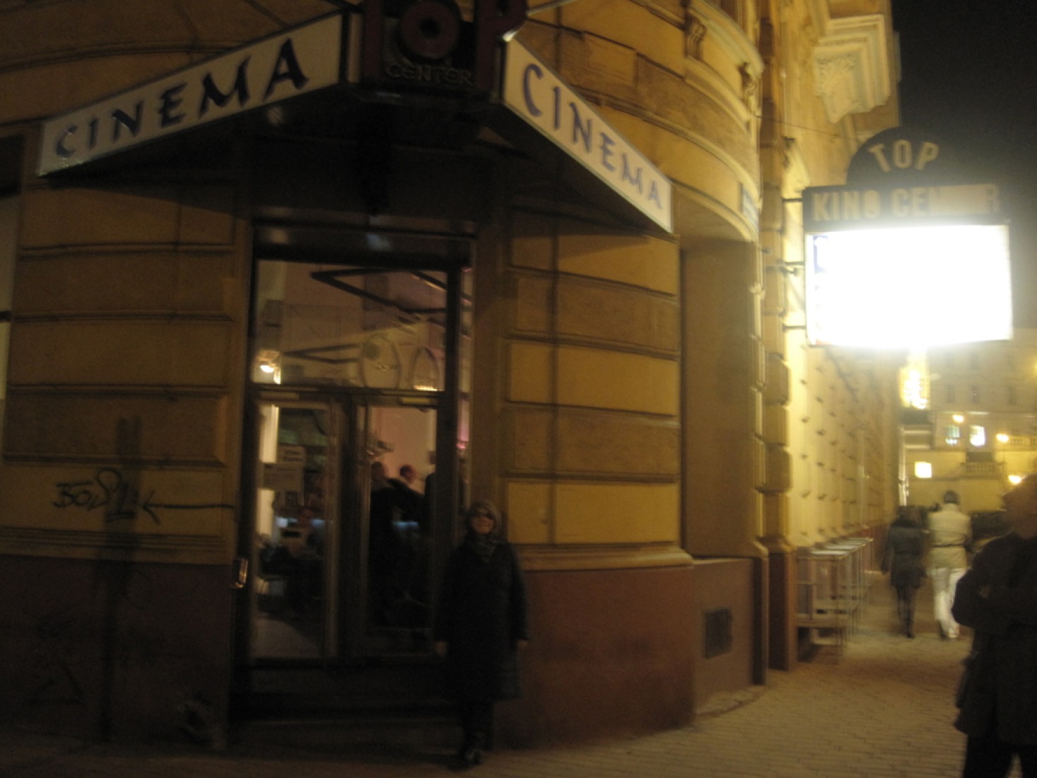 Exterior del Top Kino. Fotografía © Javier Sancho Andrés.