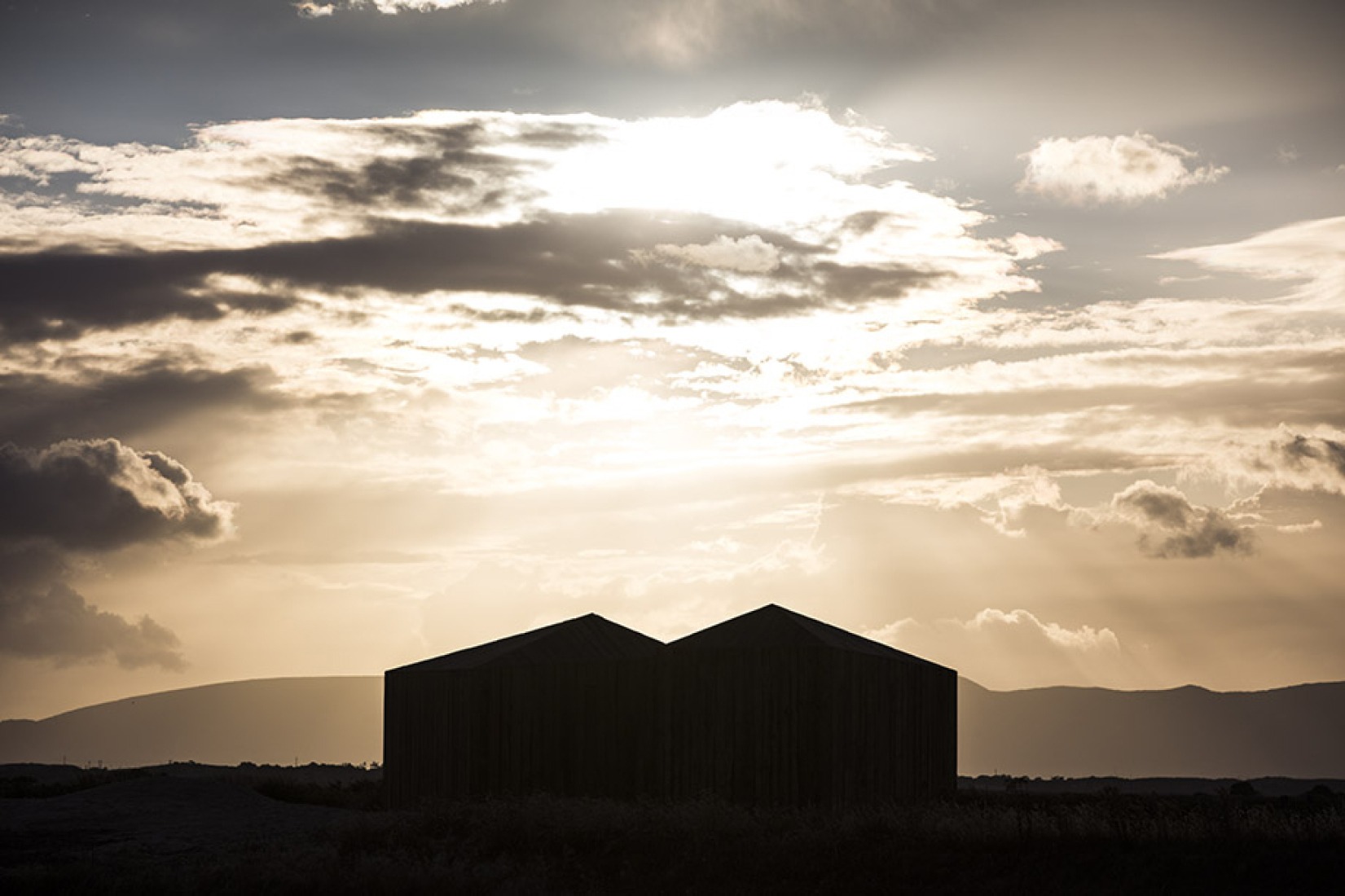 View at dawn. Cabanas no Rio. Aires Mateus. Photography © Nelson Garrido. 
