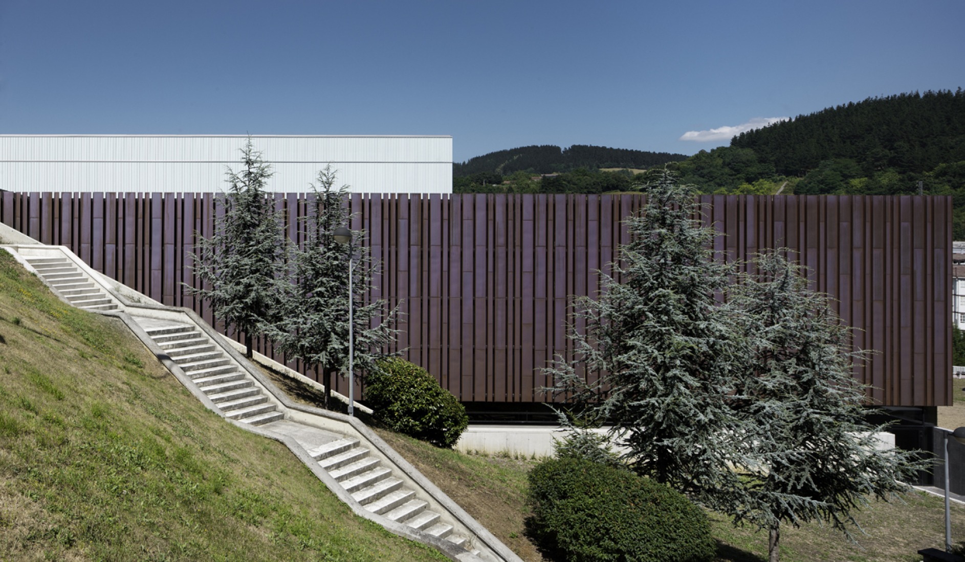 Ibarra Sports Center by Asier Acuriola and Fernando Bajo. Photography © Aitor Ortiz.