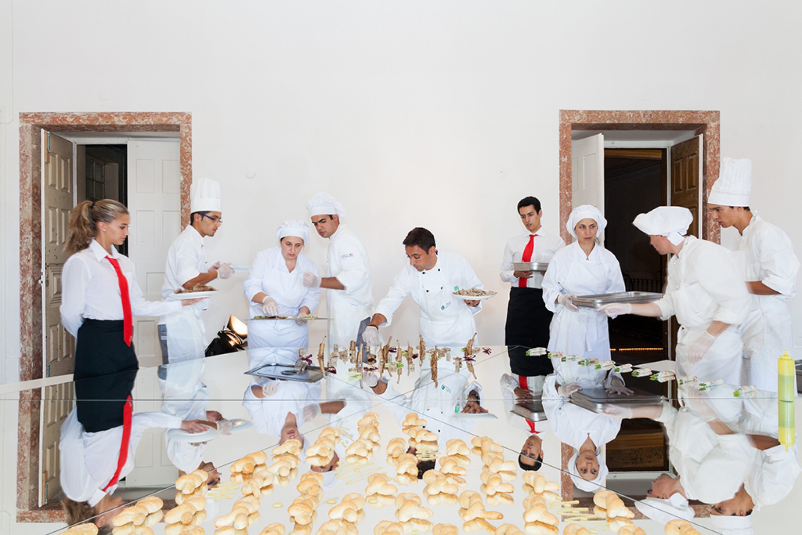 The Planetary Sculpture Supper Club by Center for Genomic Gastronomy. The Real and Other Fictions at the Lisbon Architecture Triennal. Photograph © Catarina Botelho.