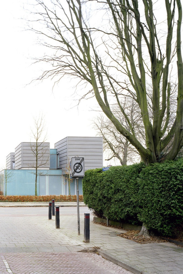Visión desde la calle.  Villa van Zanten. Imagen cortesía de © Wiel Arets Architects.