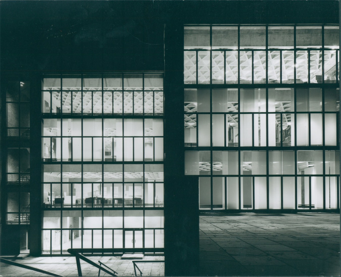 Galería de Arte y Centro de Diseño de la Universidad de Yale, New Haven, 1953. Louis I. Kahn Collection, la Universidad de Pennsylvania y la Pennsylvania Historical and Museum Commission. Fotografía © Lionel Freedman.
