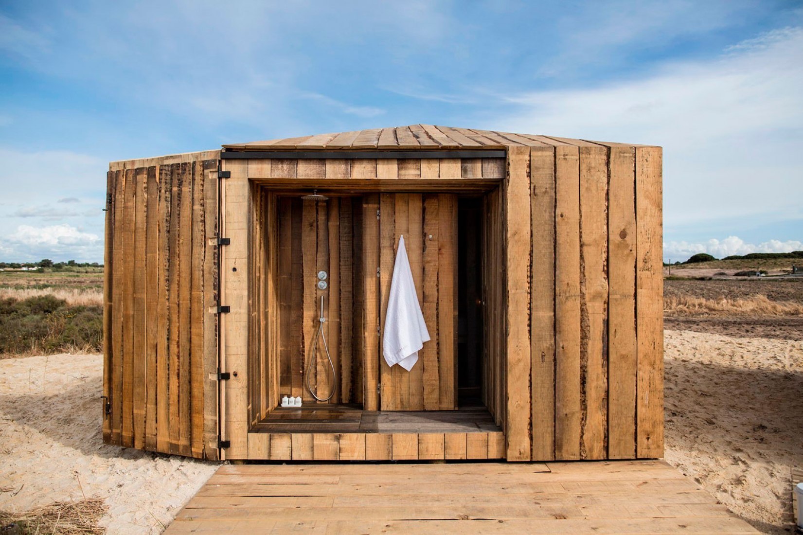 Volume. Cabanas no Rio. Aires Mateus. Photography © Nelson Garrido.