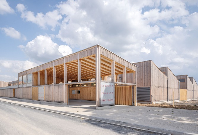 Guardería y centro de ocio Elsa Triolet por Richter architectes et associés. Fotografía por Luc Boegly.