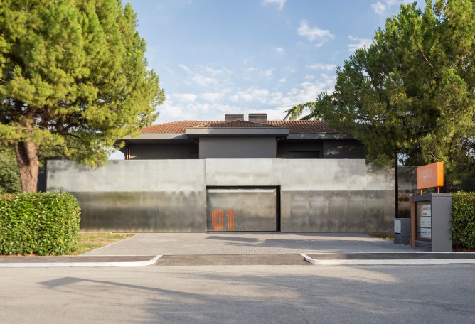 Distrito Solidario de Cesena por Pier Currà Architettura. Fotografía por Nicolas Piazza.