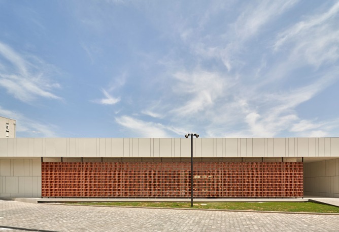Edificio para ECYL y SEPE por Marcos Rico Arquitectos. Fotografía por Javier Bravo.