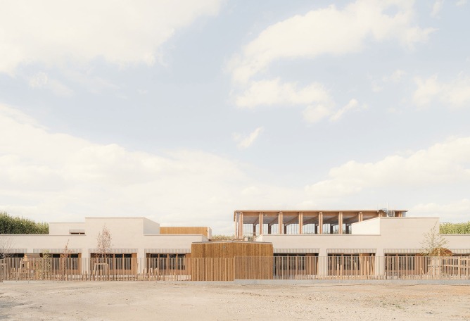 Simone Veil School Complex by Le Penhuel et Associés. Photograph by Vladimir de Mollerat du Jeu.