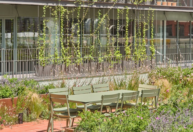 Renovation of the Aribau195 building by scob. Photograph by Adrià Goula.