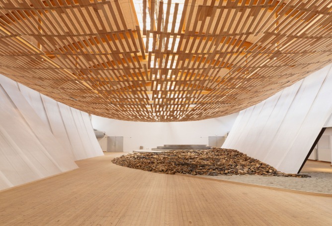 Earth | Tree by Kengo Kuma/KKAA. Installation view at Copenhagen Contemporary 2026. Photograph courtesy of Dinesen.