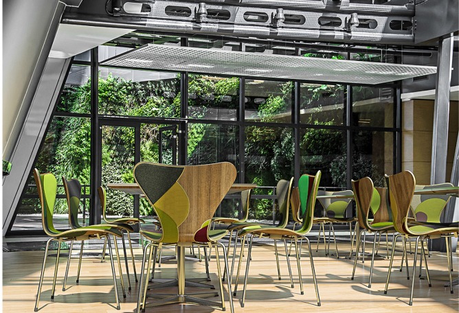 Reinterpretation by Carlos Ott Architects & Ponce de León Architects. Image courtesy of Republic of Fritz Hansen. 