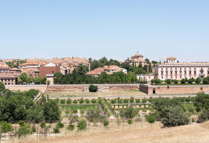 Rehabilitación de la Casa de la Cultura como Biblioteca Municipal y Teatro por Extudio, Matos Castillo Arquitectos y Toni Gelabert Arquitecte. Fotografía por José Hevia