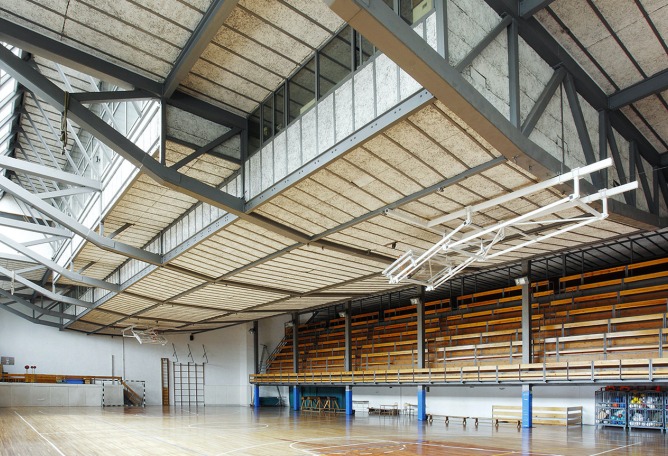 Maravillas school gymnasium (1960-1962) by Alejandro de la Sota. Photograph by José Hevia