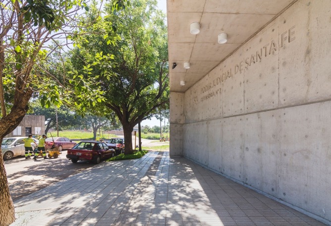The Defensoría Zonal N°2 of the city of Santa Fe by Poder Judicial de la Oficina de Santa Fe. Photograph by Ramiro Sosa.
