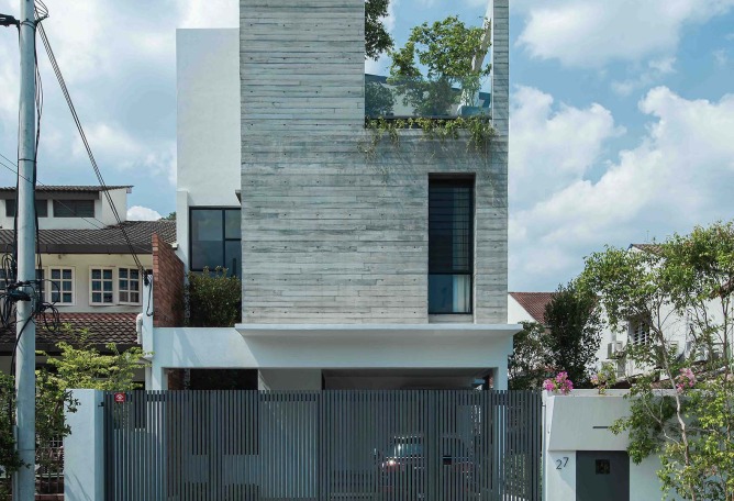 End-lot House by Eleena Jamil Architect. Photograph by David Yeow Photography