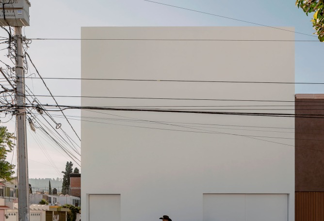 Unnamed house by HW-Studio. Photograph by César Béjar.