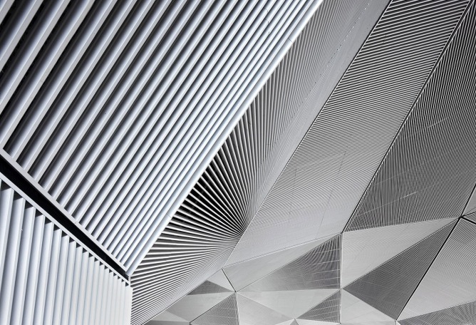 Vista interior detalle techo. Estación de Alta Velocidad por Ábalos+Sentkiewicz Arquitectos. Fotografía © José Hevia.