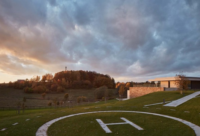 Villa in Vlastibořice by SIAL Architects and Engineers. Photograph by BoysPlayNice