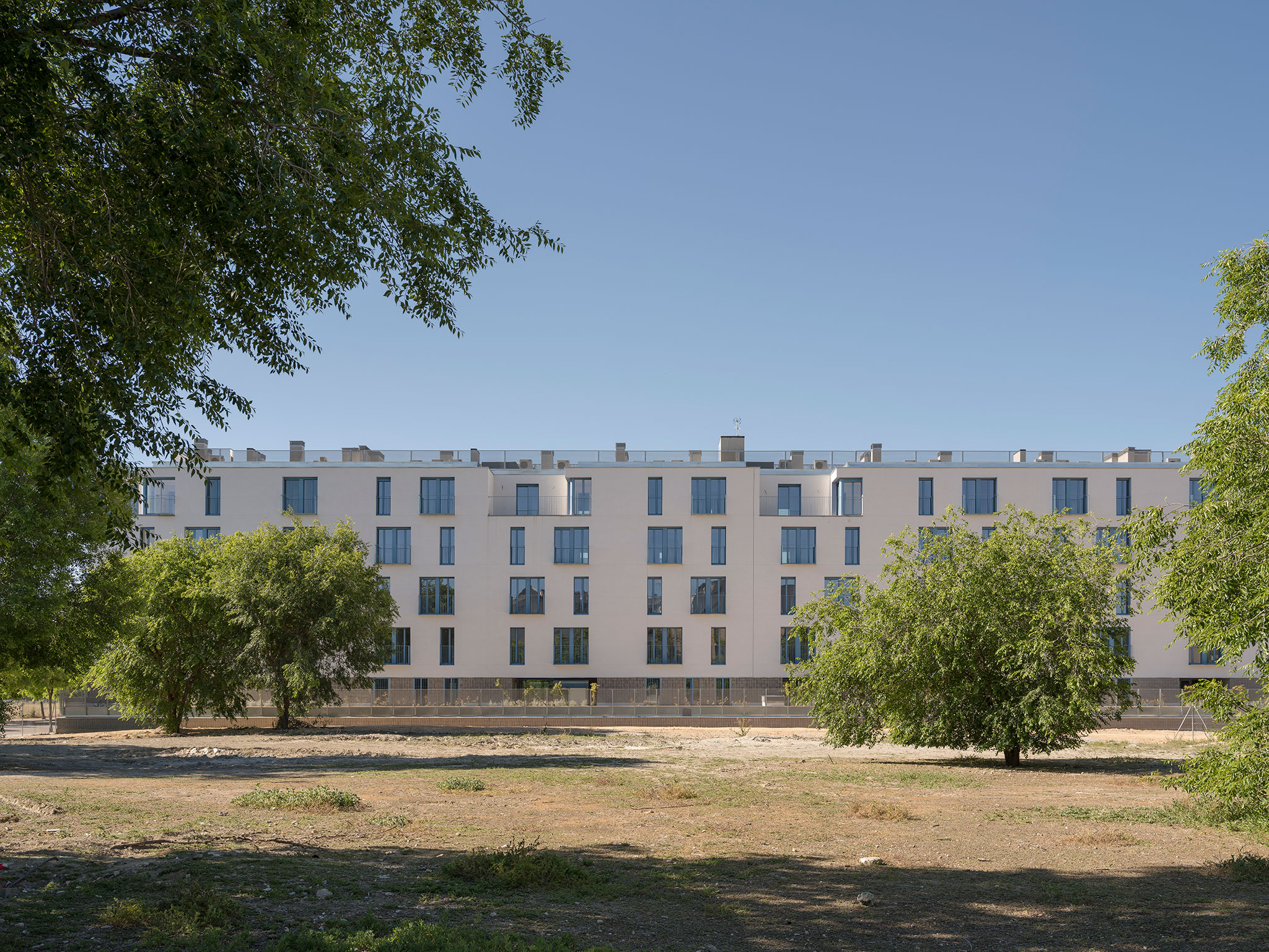 73 Social Housing units. Rosilla 3 by Linazasoro & Sánchez | METALOCUS