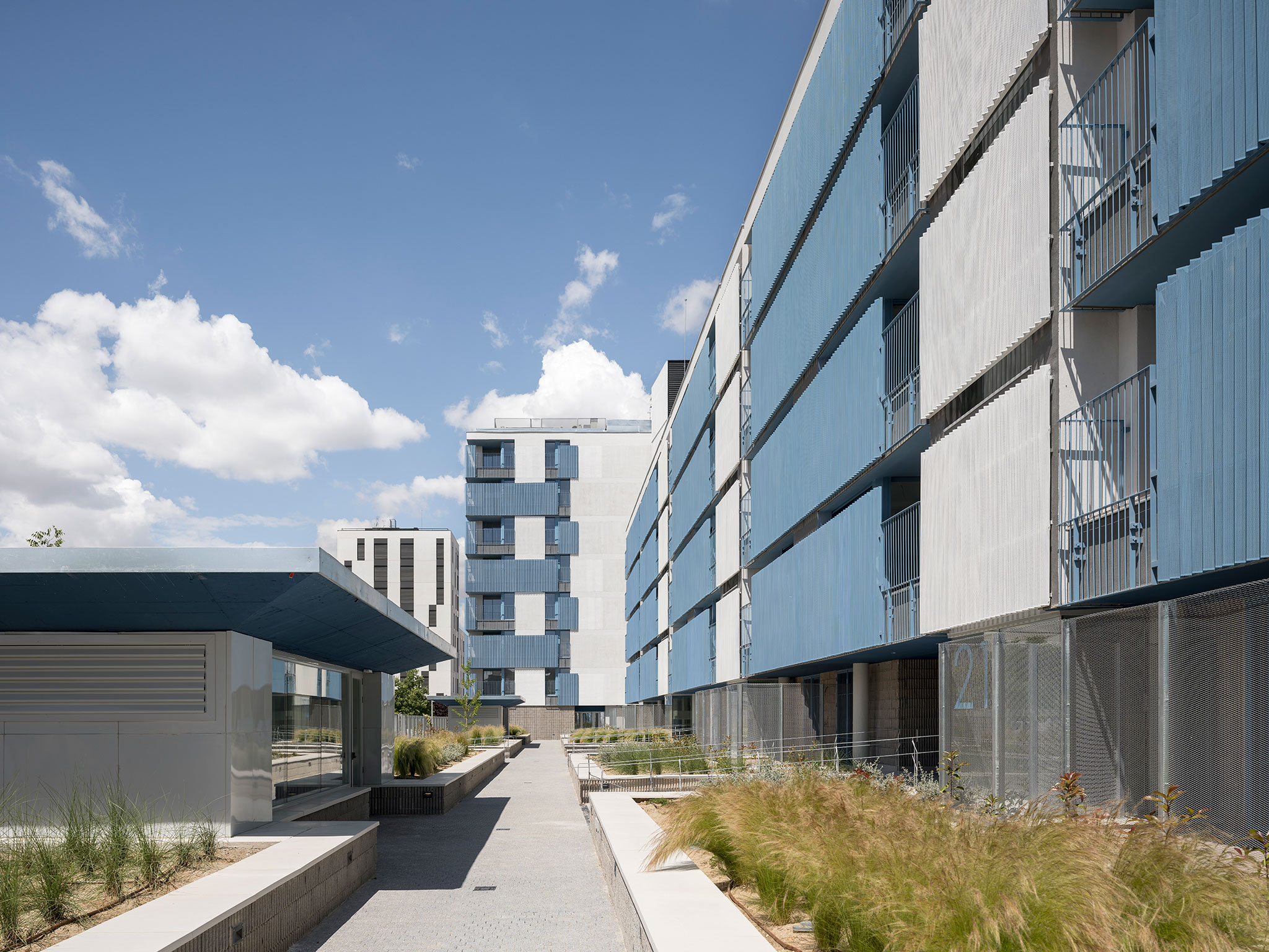 73 Social Housing units. Rosilla 3 by Linazasoro & Sánchez | METALOCUS
