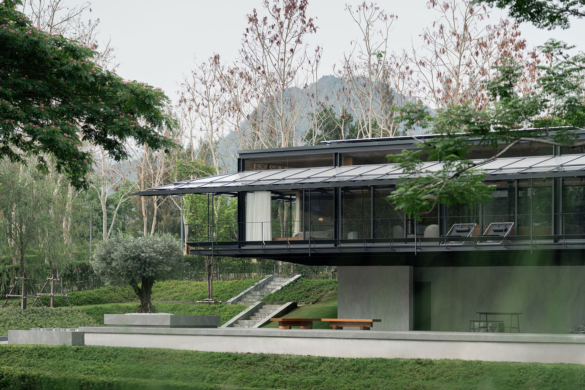 BAAN O+O by Junsekino Architect and Design. Photograph by DOF Sky|Ground.