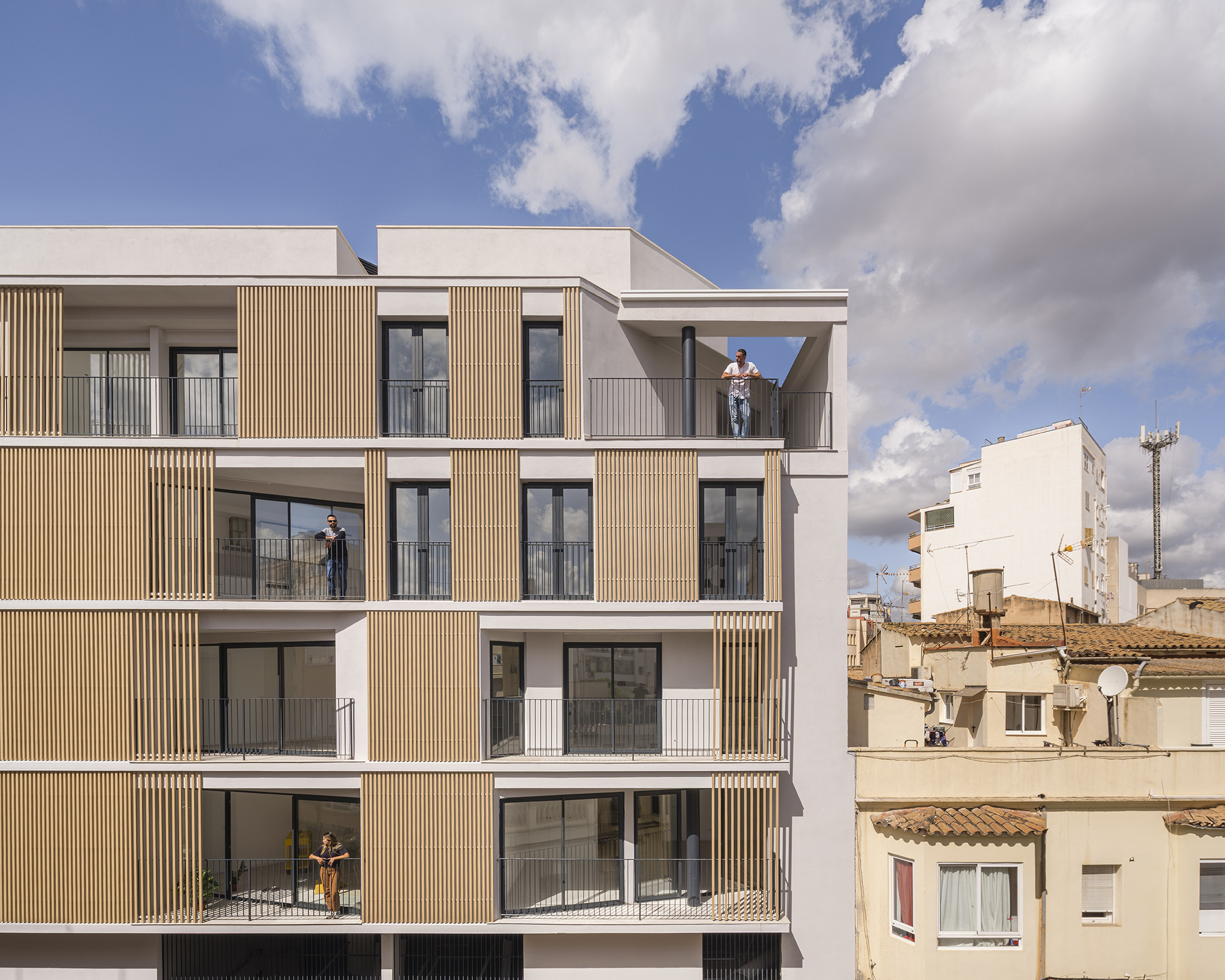 Foners, ten homes in Palma de Mallorca by gon architects. Photograph by Imagen Subliminal (Rocío Romero + Miguel de Guzmán).