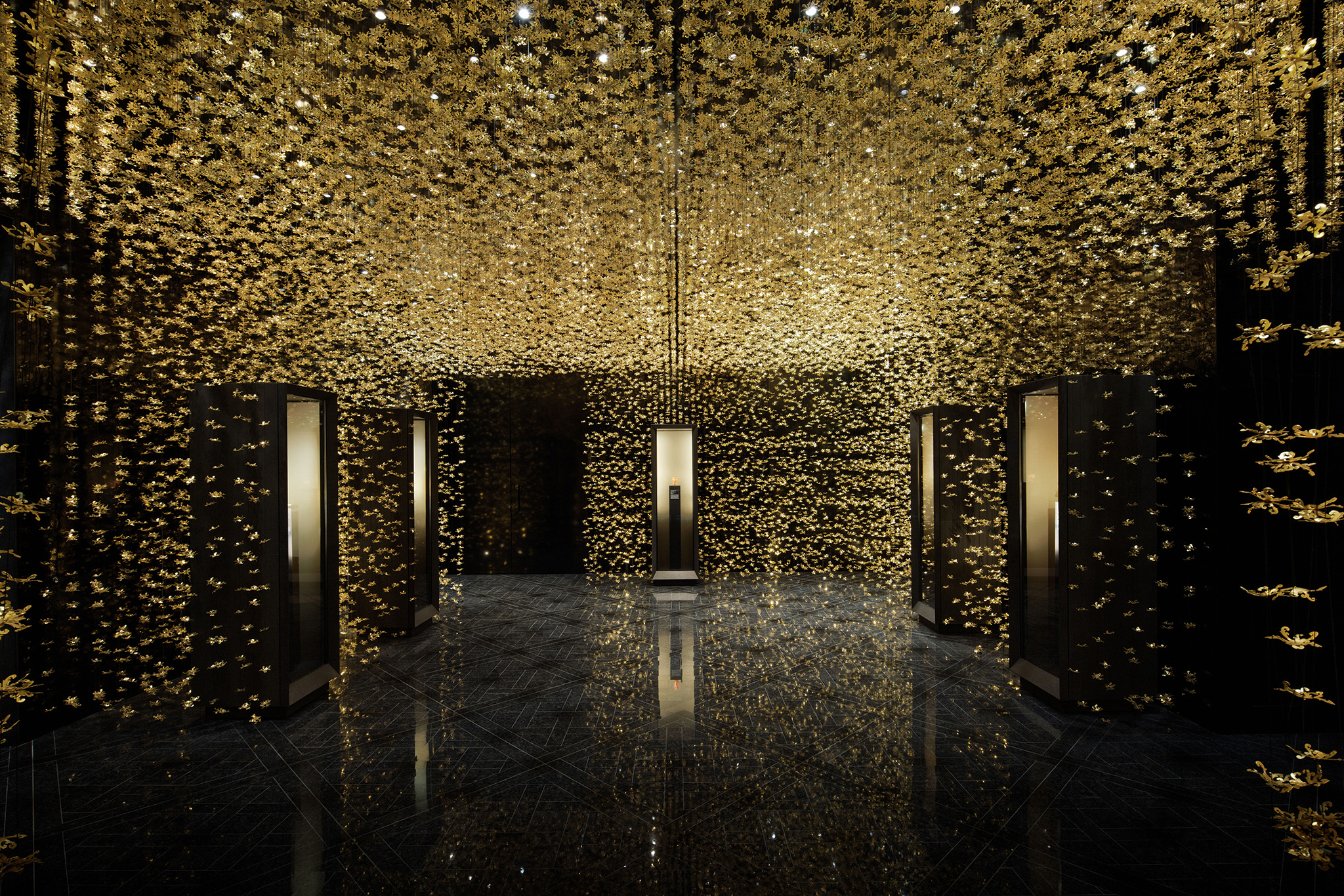 The Al Thani Collection at the Hôtel de la Marine. Photograph by Takuji Shimmura.
