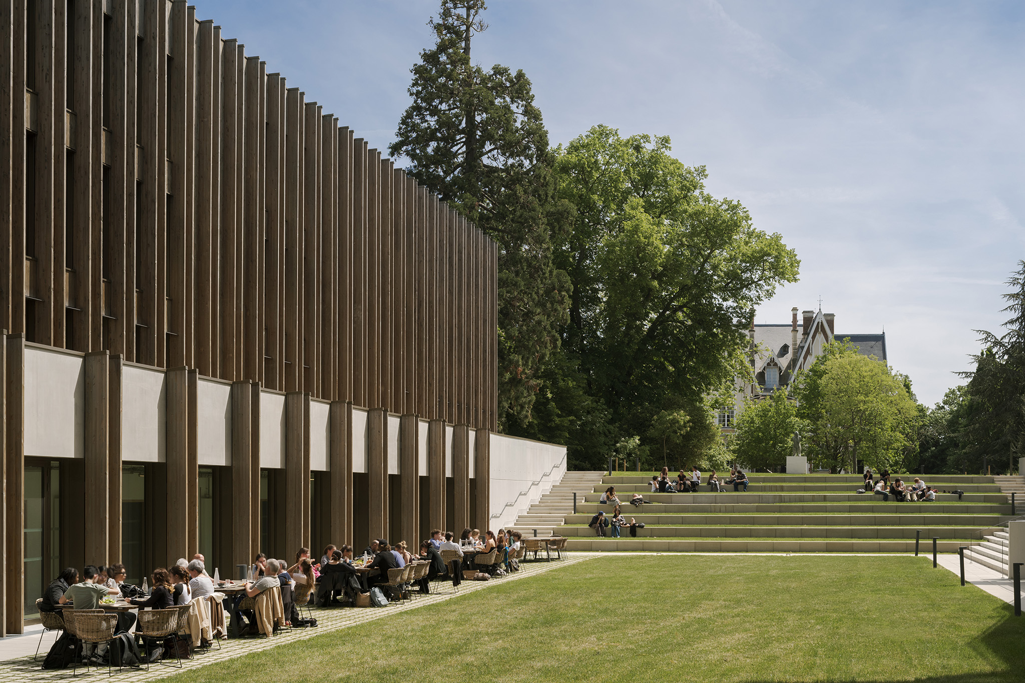 IXCAMPUS por Baumschlager Eberle Architekten + SAME. Fotografía por Cyrille Weiner.