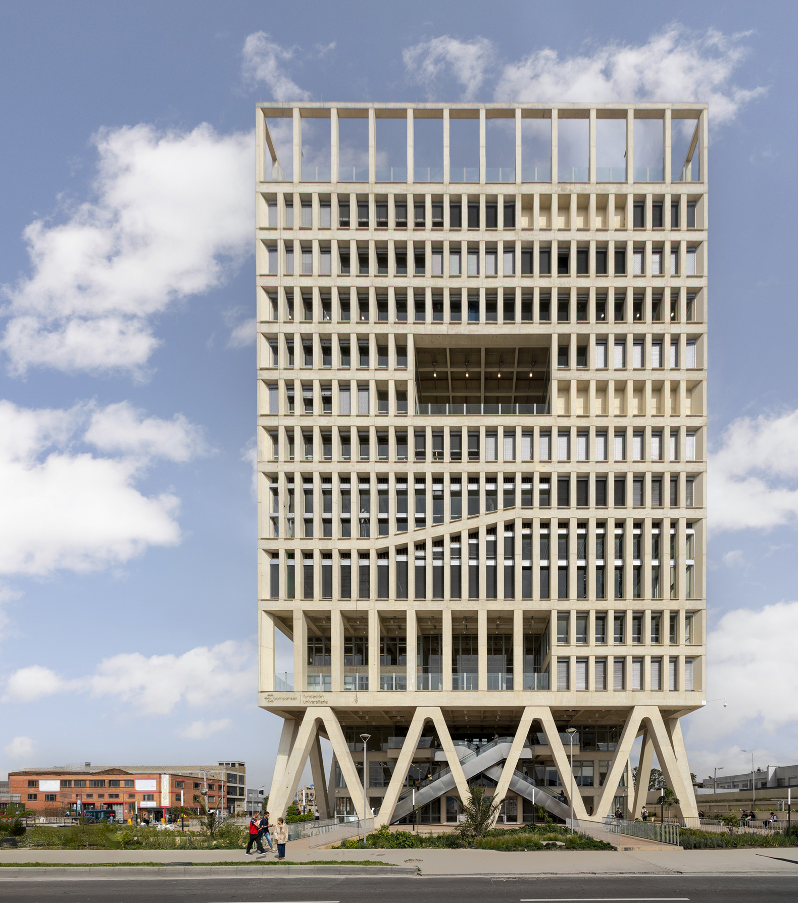 Compensar University Foundation by Bermúdez Arquitectos. Photograph by Jairo Llano.