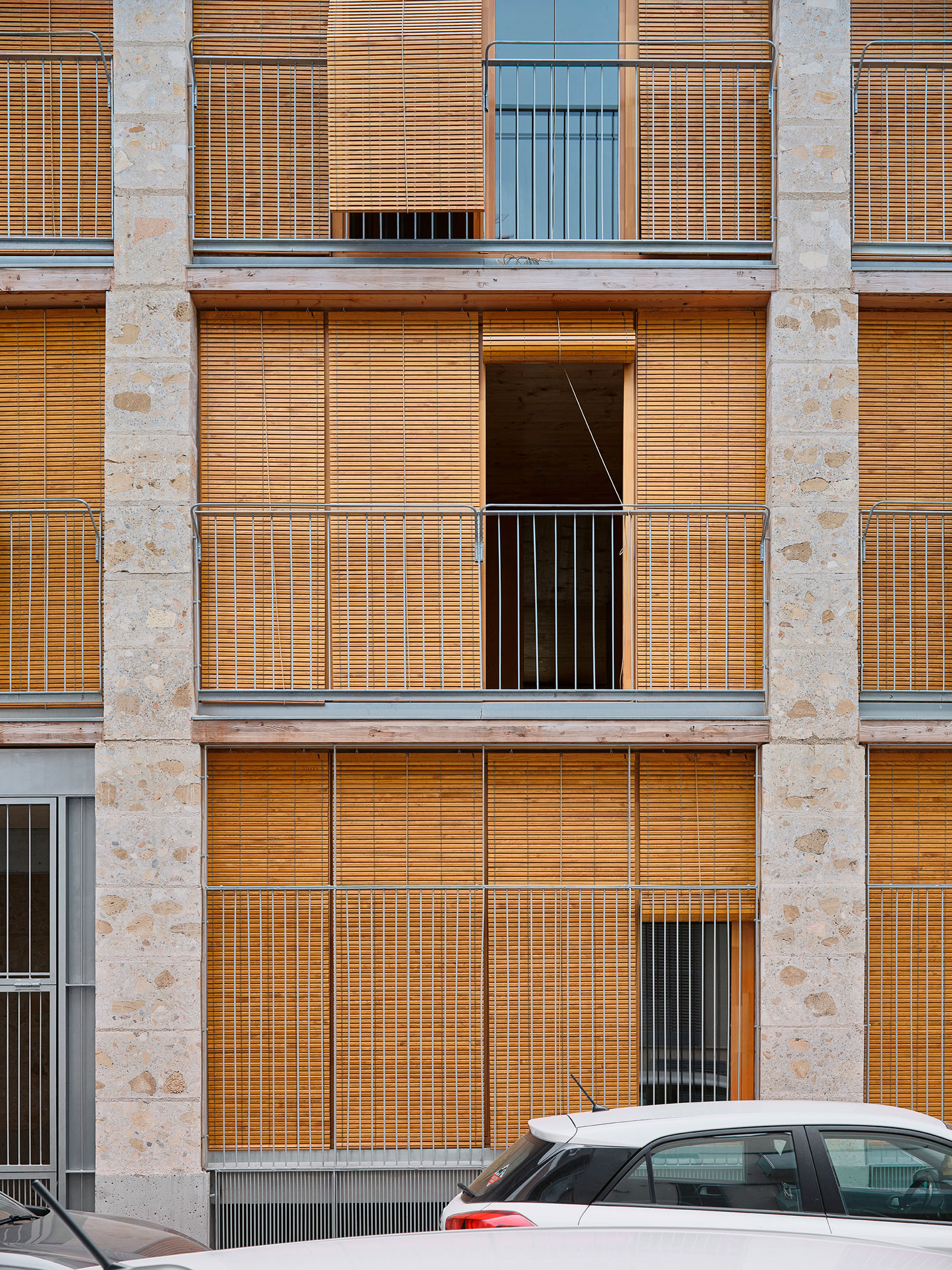 25 Social housing by Harquitectes. Photograph by Adrià Goula
