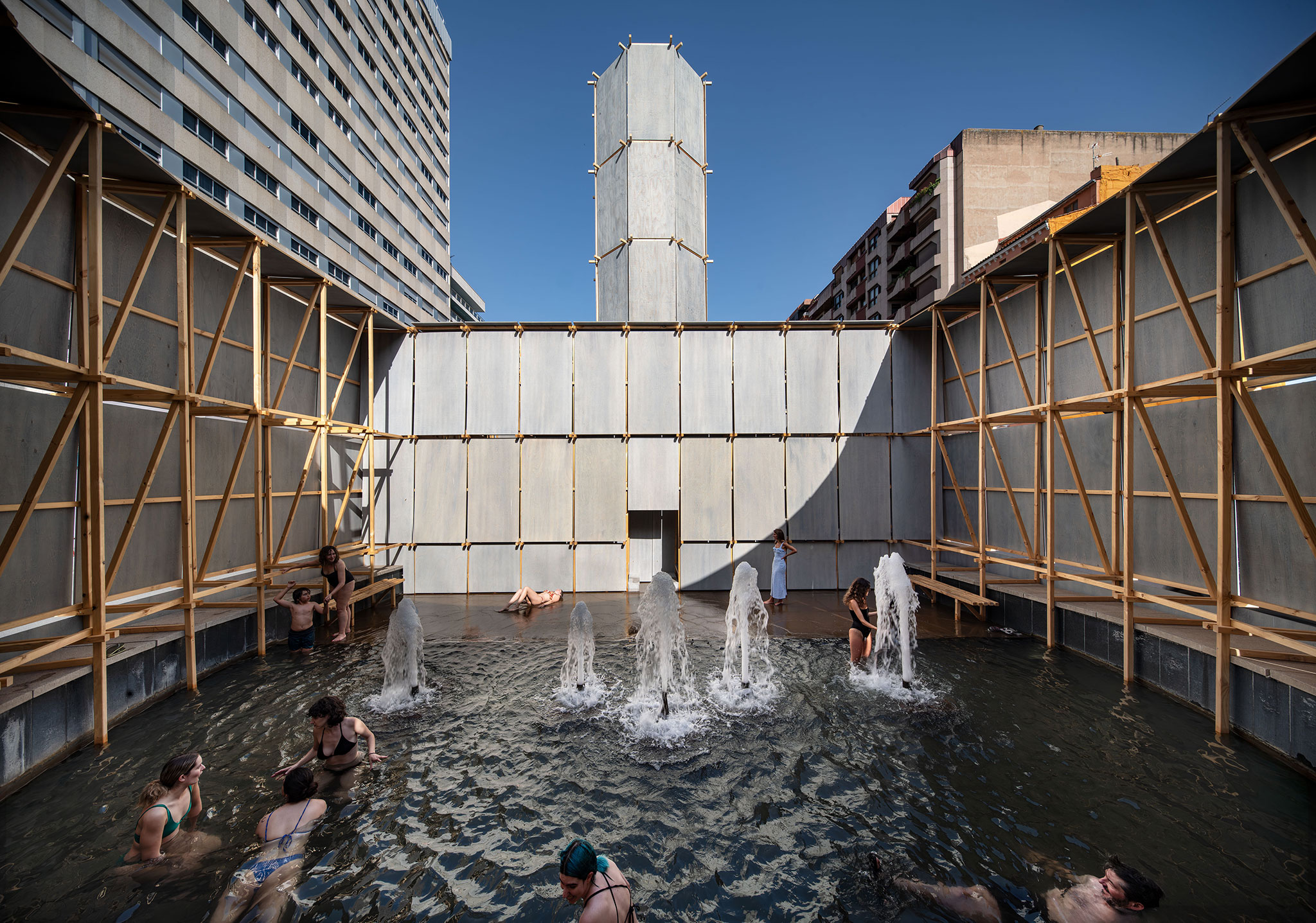 "Round About Baths" by Leopold Banchini Architects. Photography by Josema Cutillas.