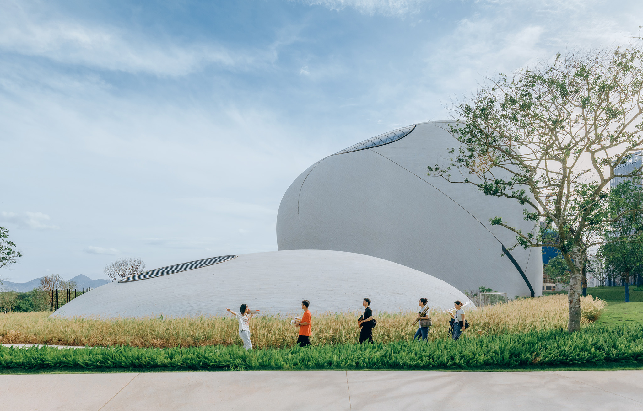 Plaza Cultural de la Bahía de Shenzhen por MAD. Fotografía por Zhu Yumeng.
