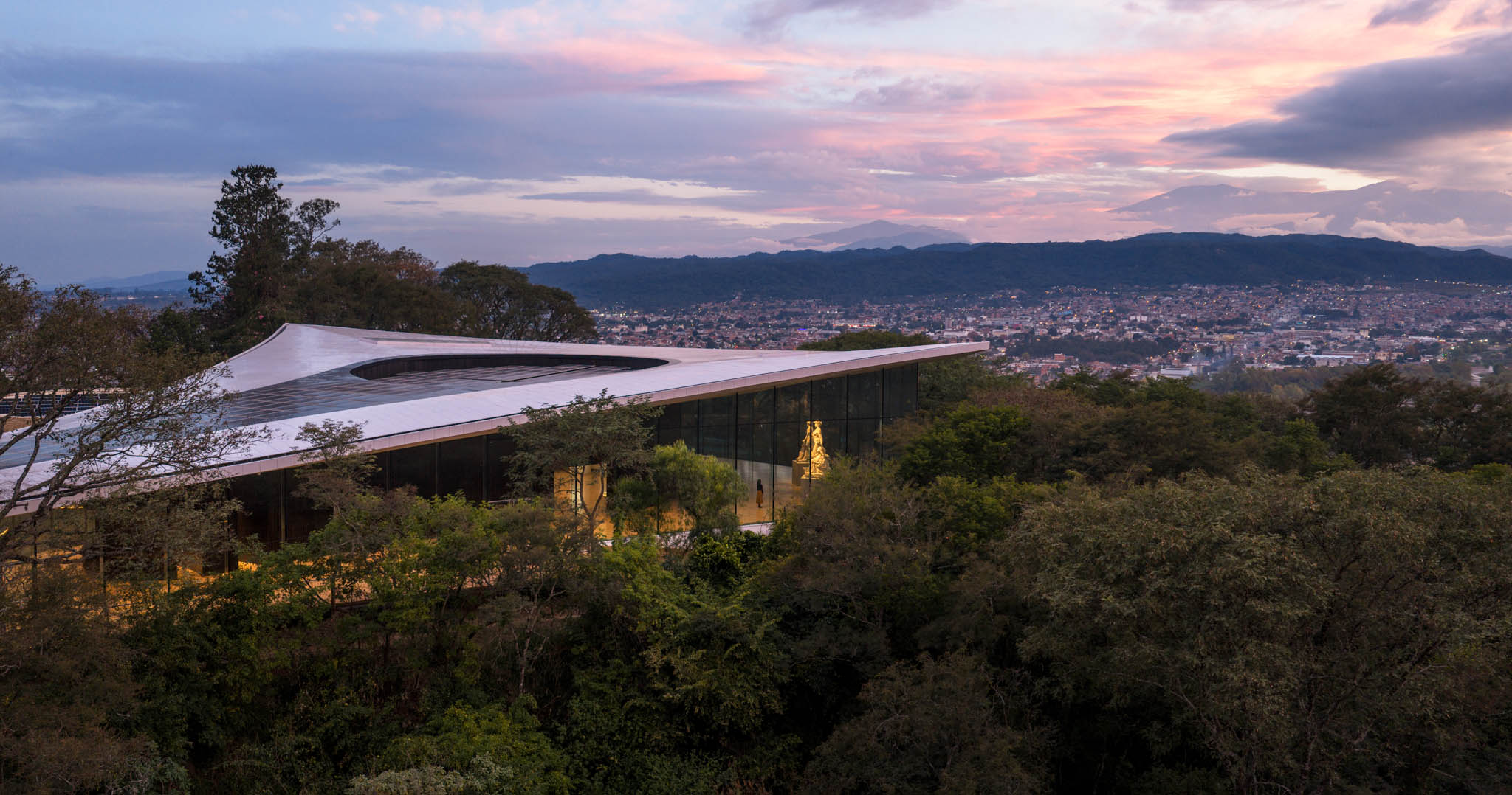 Centro Cultural Lola Mora, por Pelli Clarke & Partners. Fotografía por Jason O’Rear.