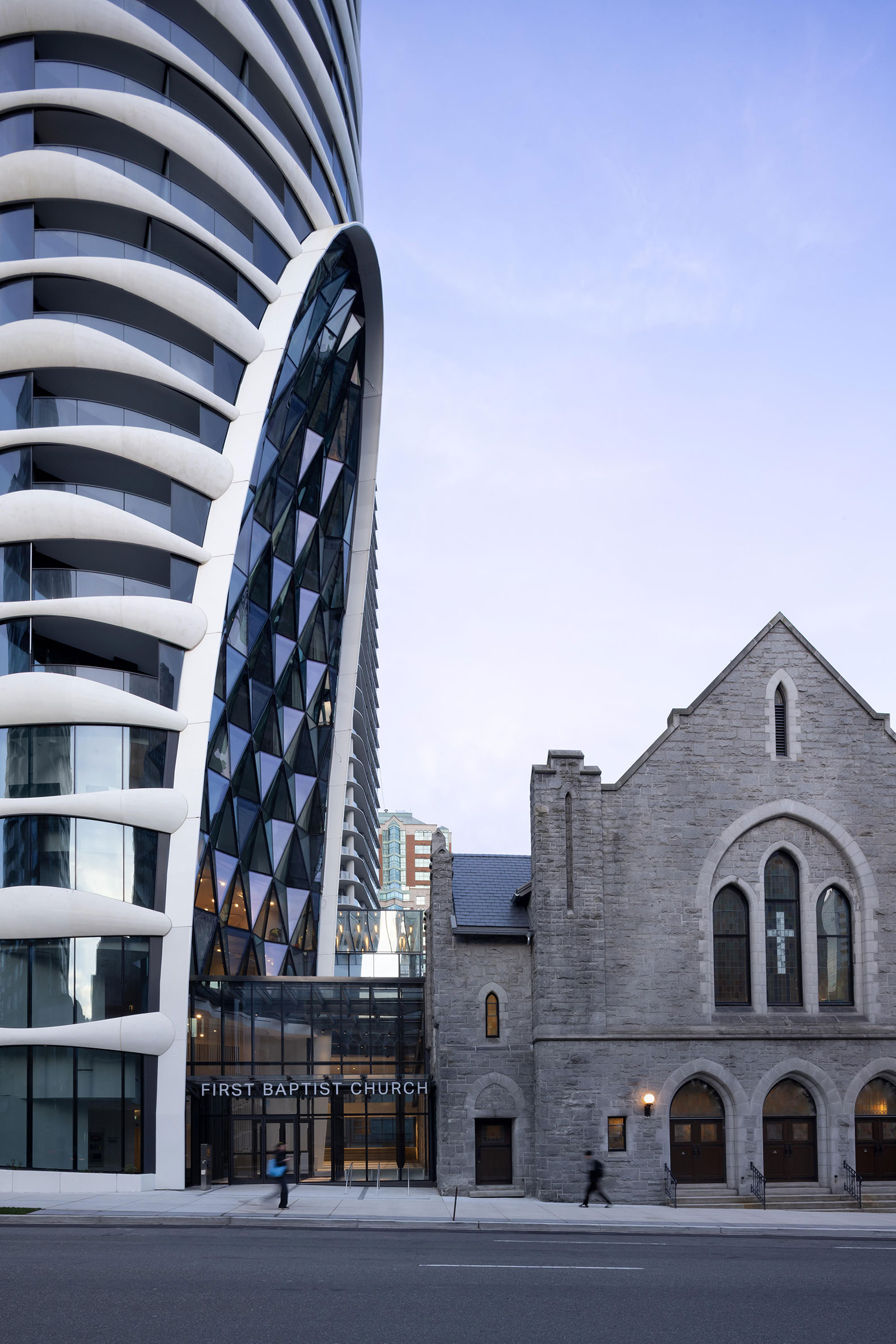 Complejo The Butterfly + First Baptist Church por Revery Architecture. Fotografía por Ema Peter