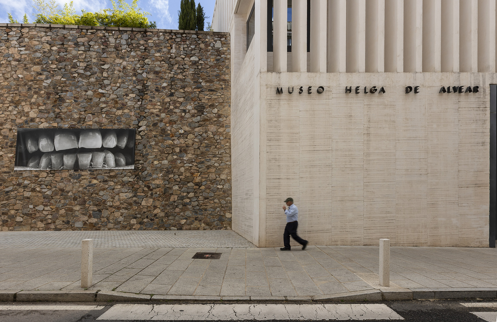 Palestinian Teeth (2024), Santiago Sierra. Photograph by Jorge Armestar. Courtesy of Santiago Sierra Studio and Helga de Alvear Museum.
