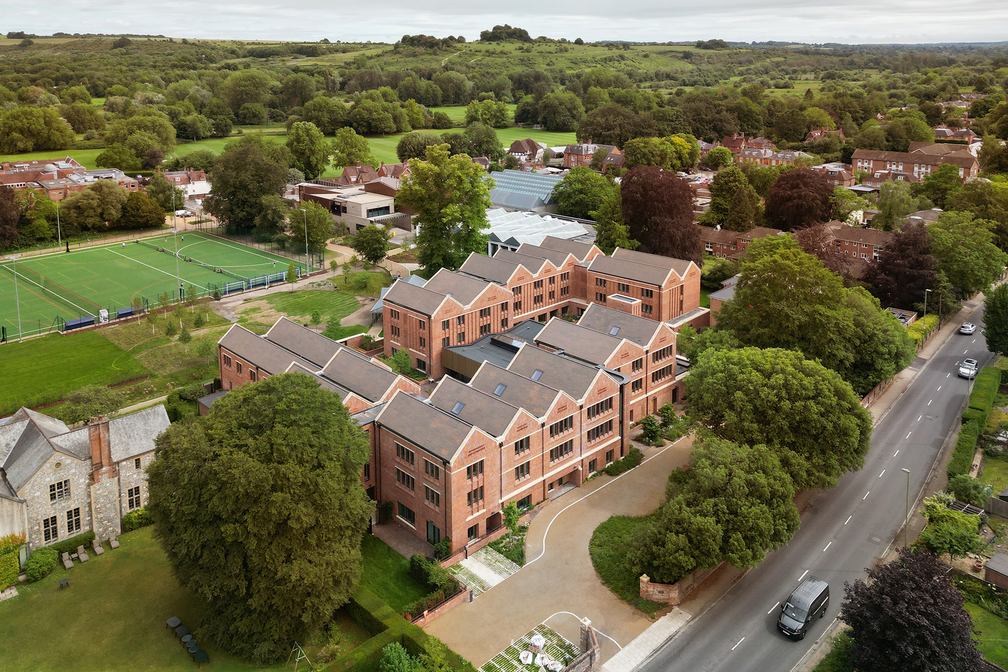 Primeras residencias femeninas en Winchester College por Stanton Williams. Fotografía por Jack Hobhouse.