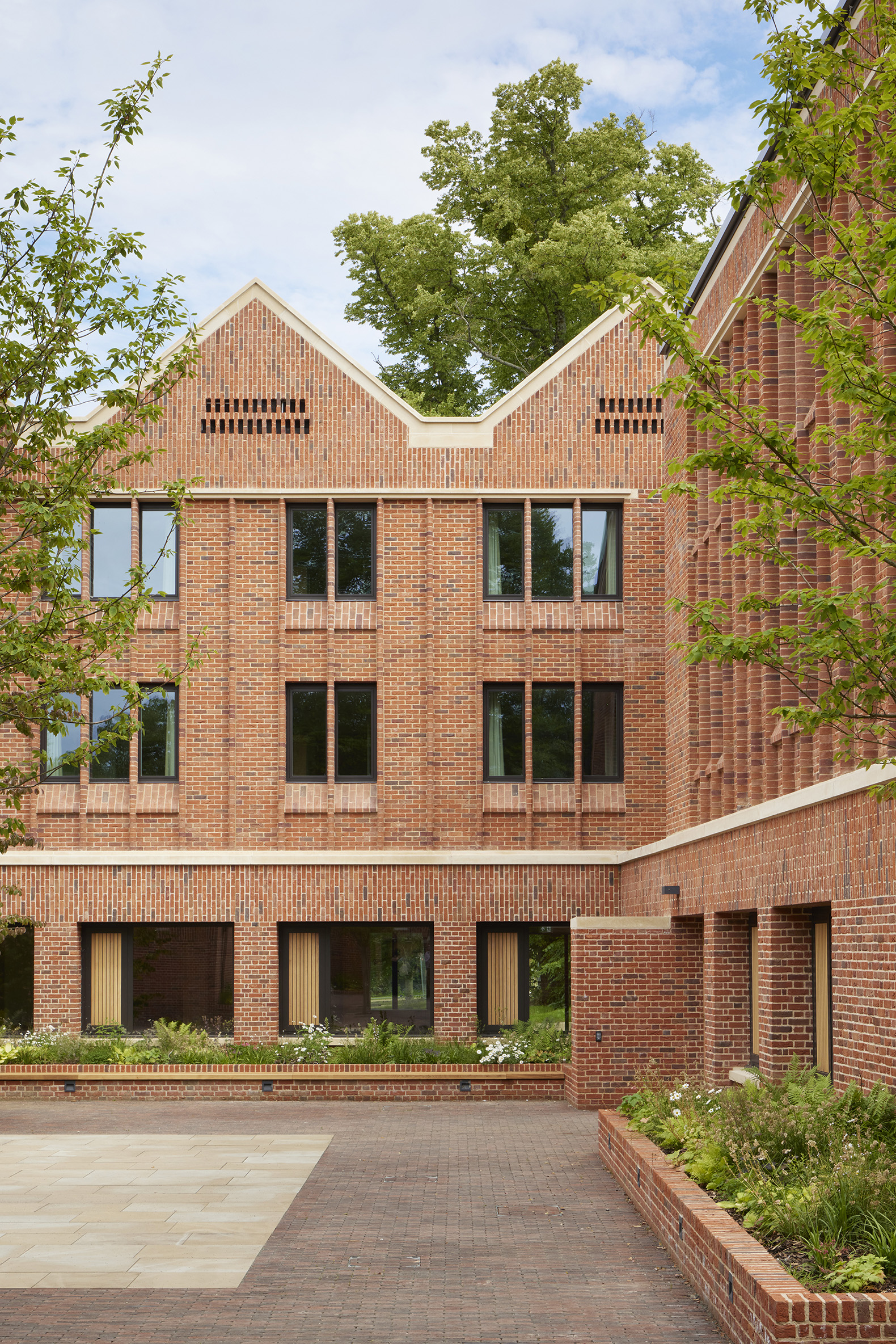 First boarding houses for girls at Winchester College by Stanton Williams. Photograph by Jack Hobhouse.