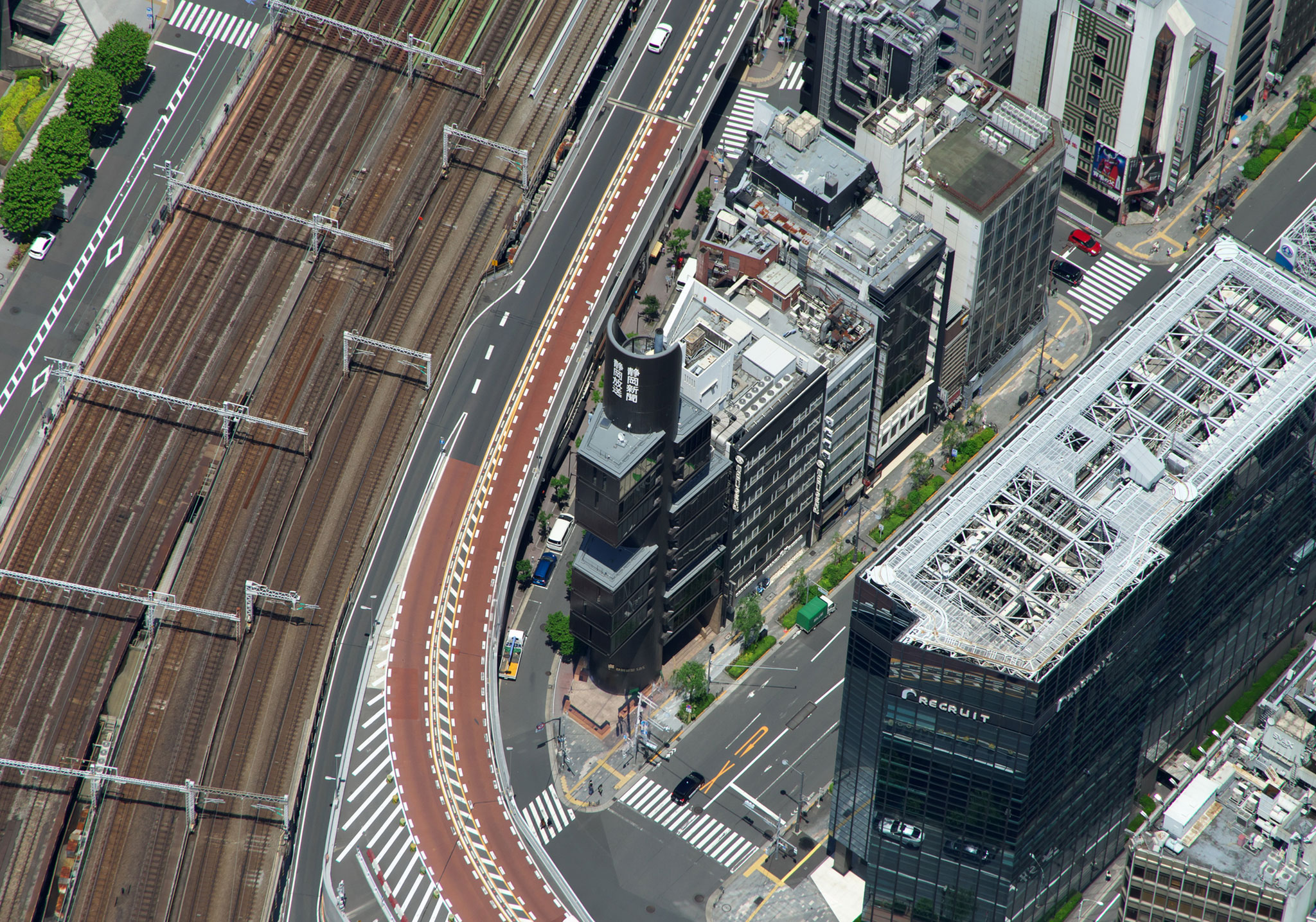 Kenzo Tange's Shizuoka Press and Broadcasting Center, renovated by TAISEI. Bird's-eye view. Photograph by Naoki Kumagai Photo Office, Inc.