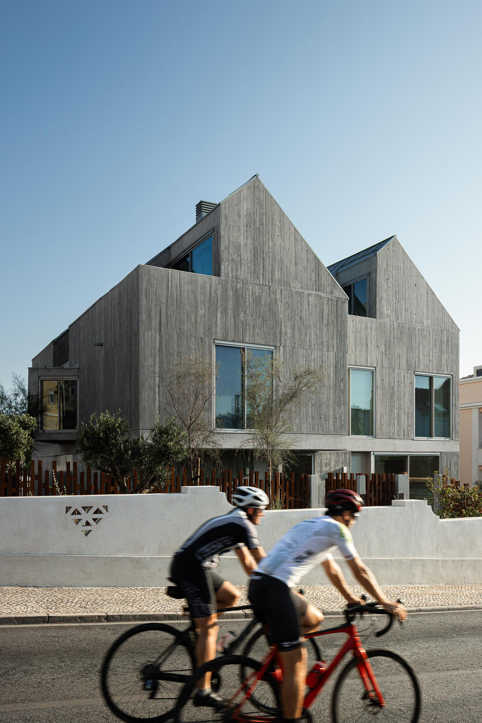 Elevation. "The Frame" by ARX Portugal + BOOST Studio. 