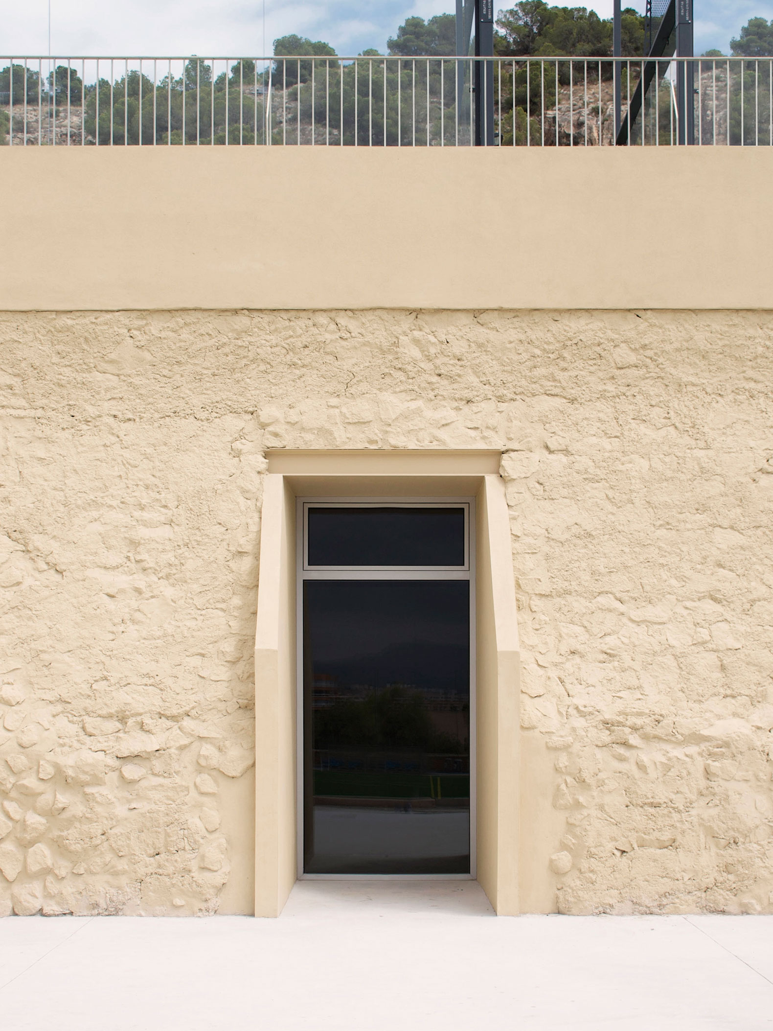 Cistern Conversion into Multi-Porpuse Space by Úbeda Valero. Photograph courtesy of Úbeda Valero.