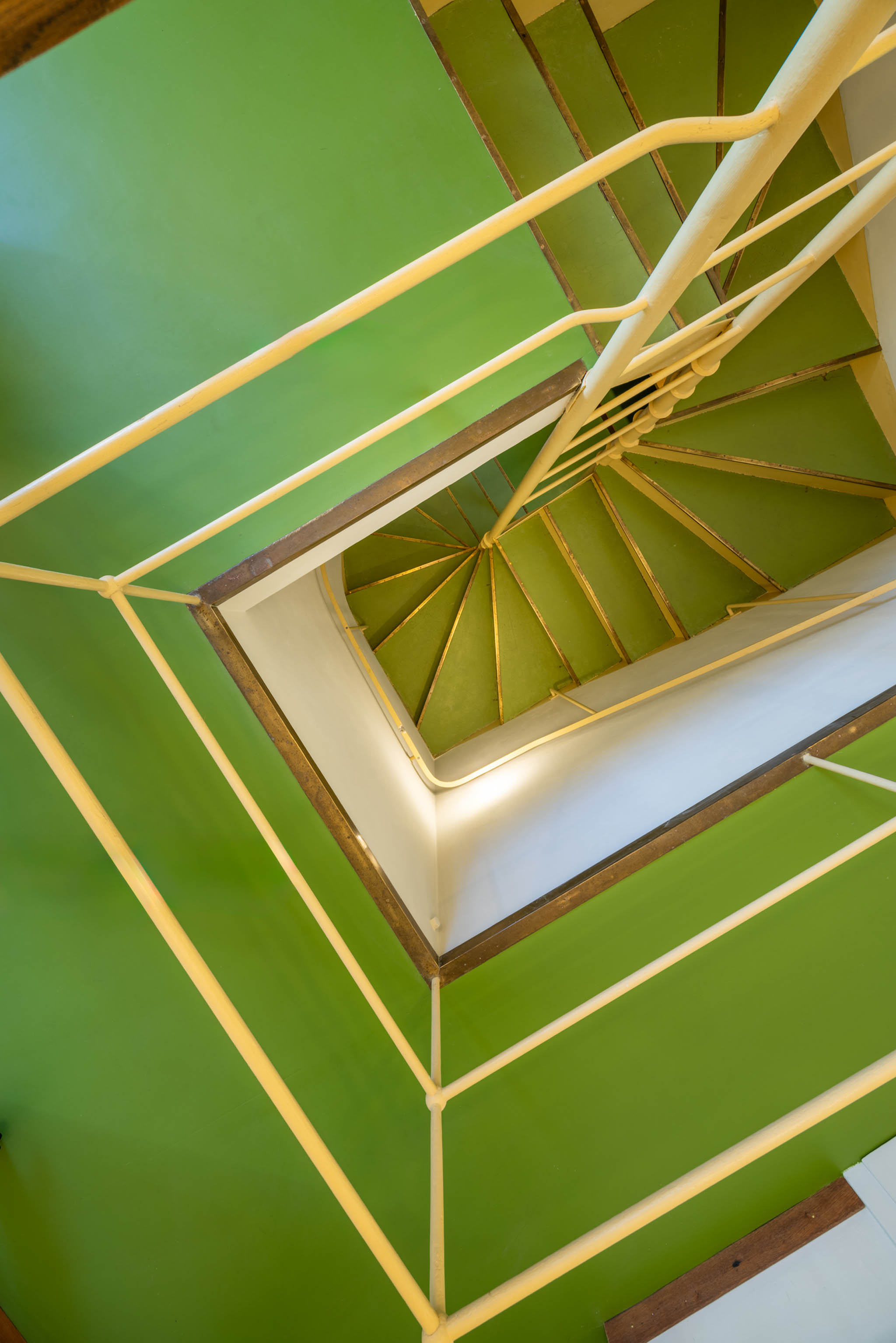 Villa Beer by Josef Frank and Oskar Wlach / Renovation by Christian Prasser. Photograph by Hertha Hurnaus.  Villa Beer por Josef Frank y Oskar Wlach / Restauración por Christian Prasser. Fotografía por Hertha Hurnaus.