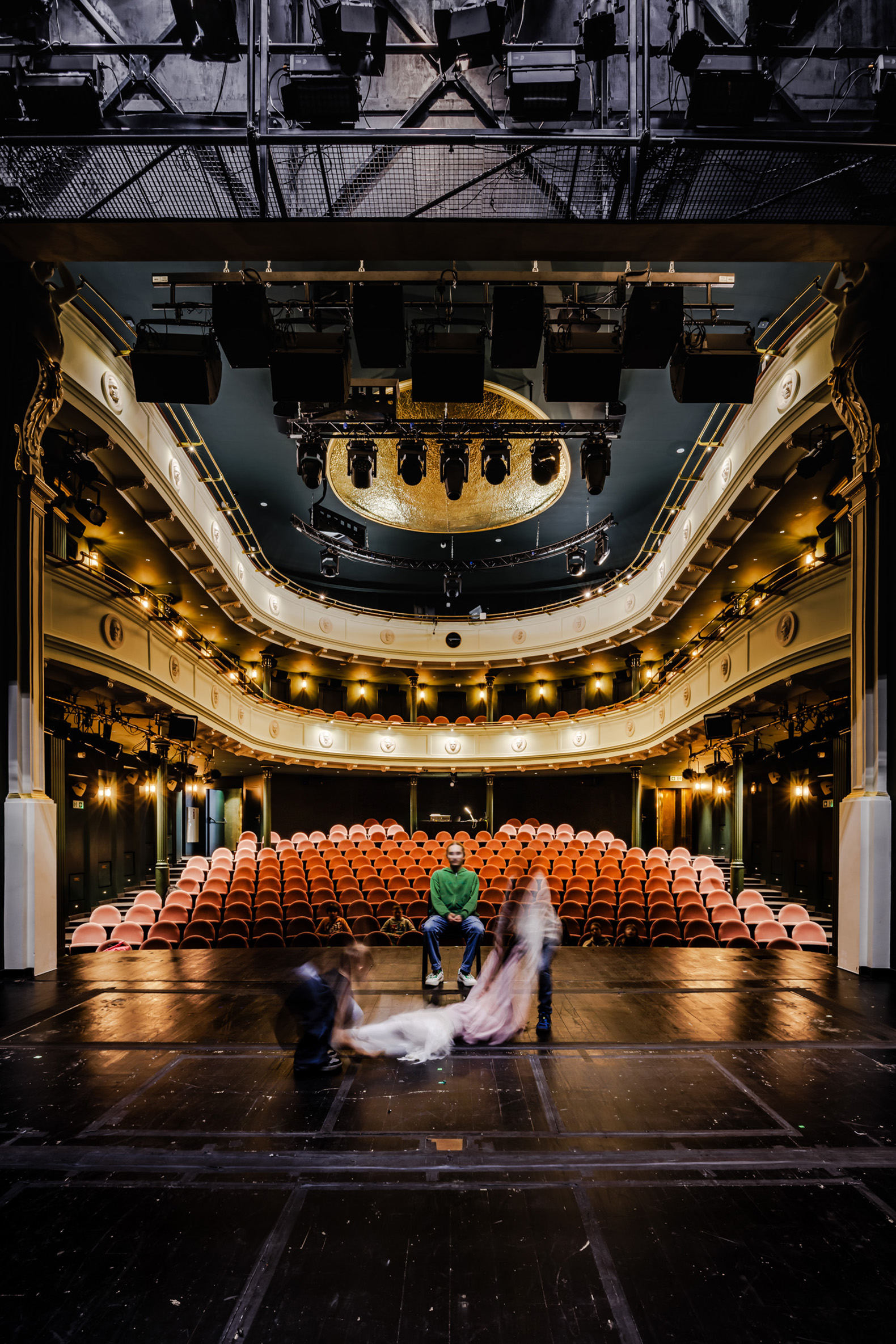 Teatro Żeromski en Kielce por WXCA. Fotografía por Adam Grzesik.