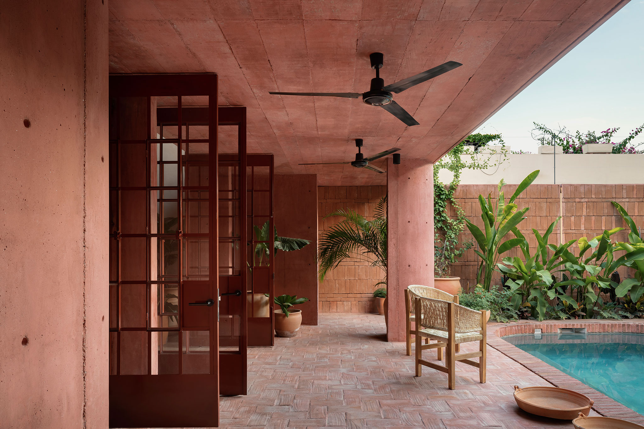 Red House by Ángel García Arquitectura. Photograph by César Béjar Studio.