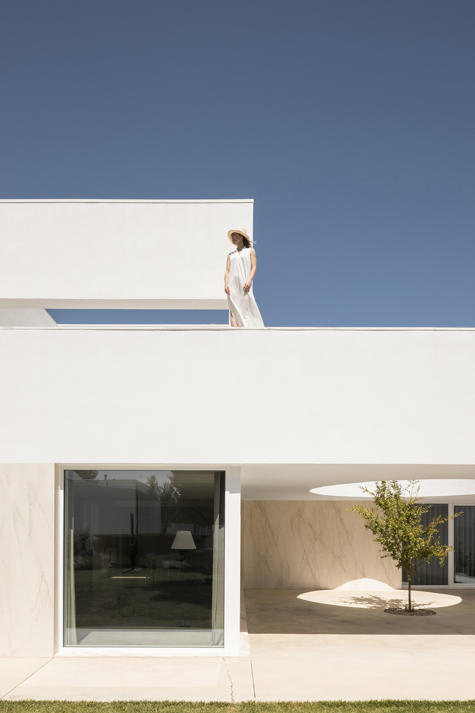 Casa Verdizela por Estúdio AMATAM. Fotografía por Garcês.