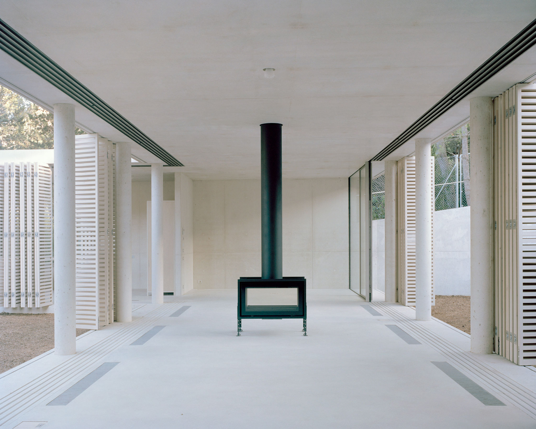 Patio House by Arquitectura-G. Photograph by Maxime Delvaux.  Casa patio por Arquitectura-G. Fotografía por Maxime Delvaux.