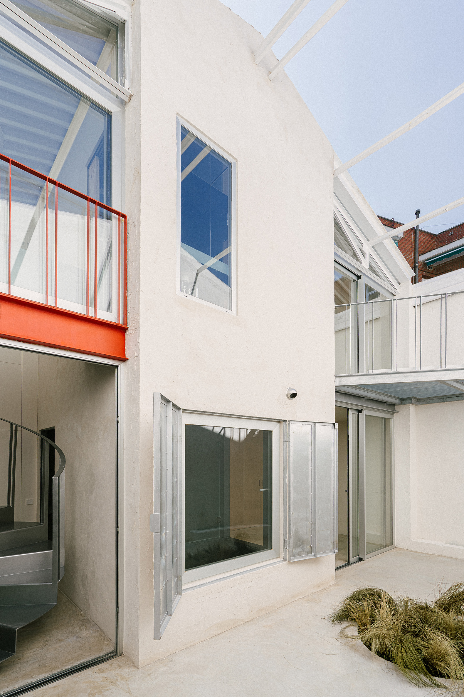 DRZ, an industrial building rehabilitated by ba-rro. Photograph by Maru Serrano.