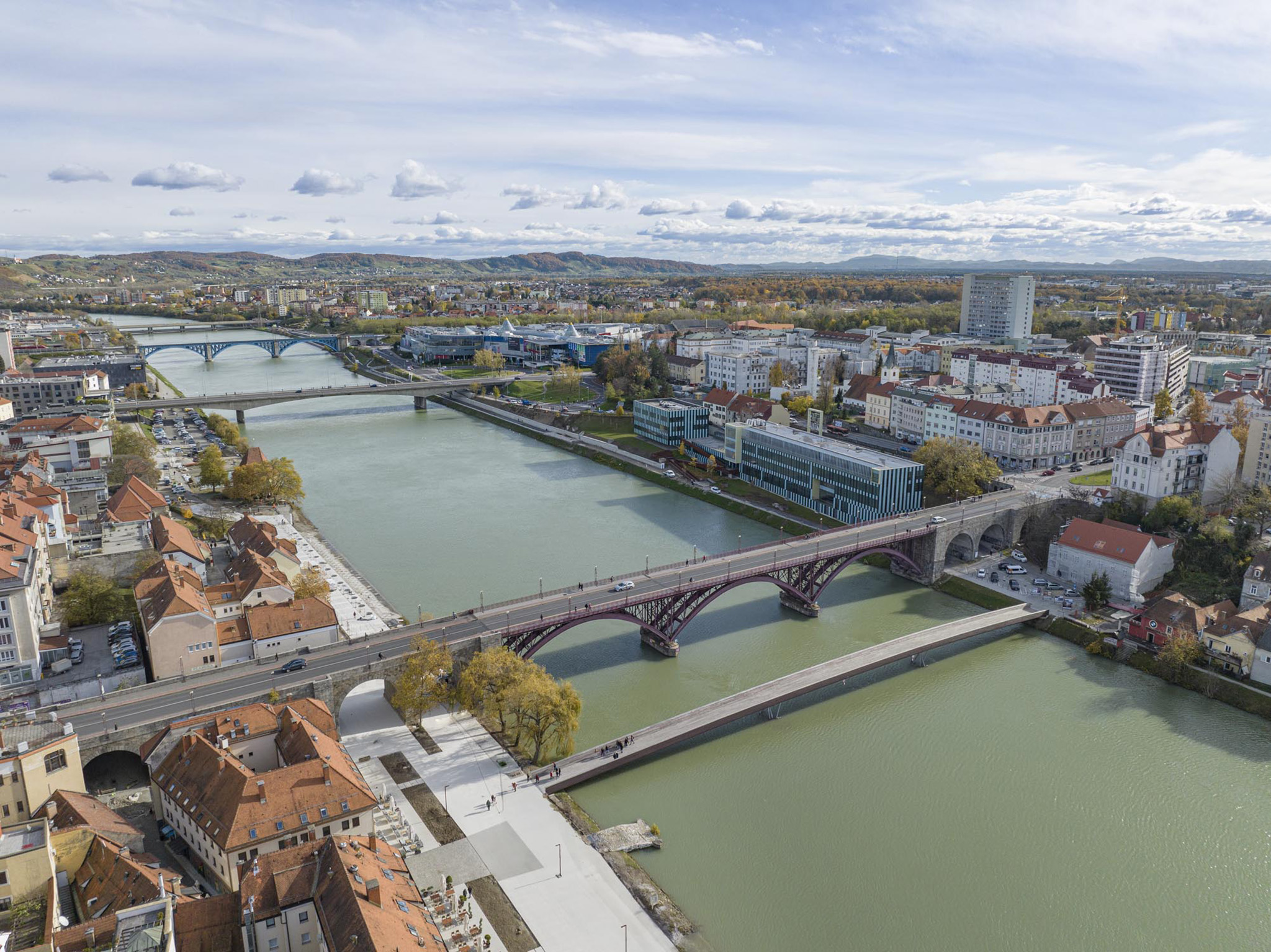 Splavarska Lent Tabor Bridge by Burgos & Garrido. Photograph by Roland Halbe.