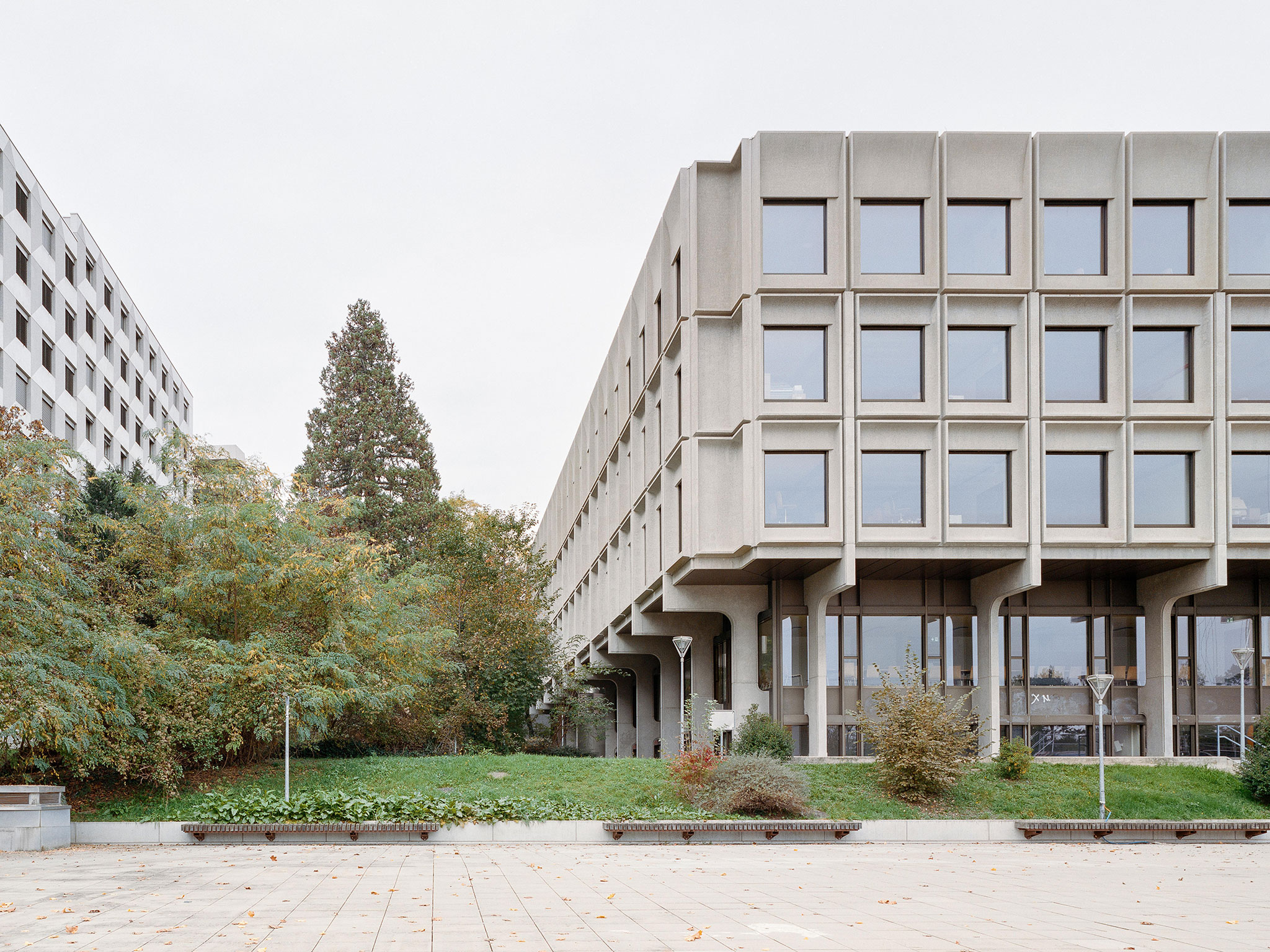 Extensión vertical y renovación del Collège Rousseau por Burckhardt Architecture. Fotografía por Olivier Di Giambattista.
