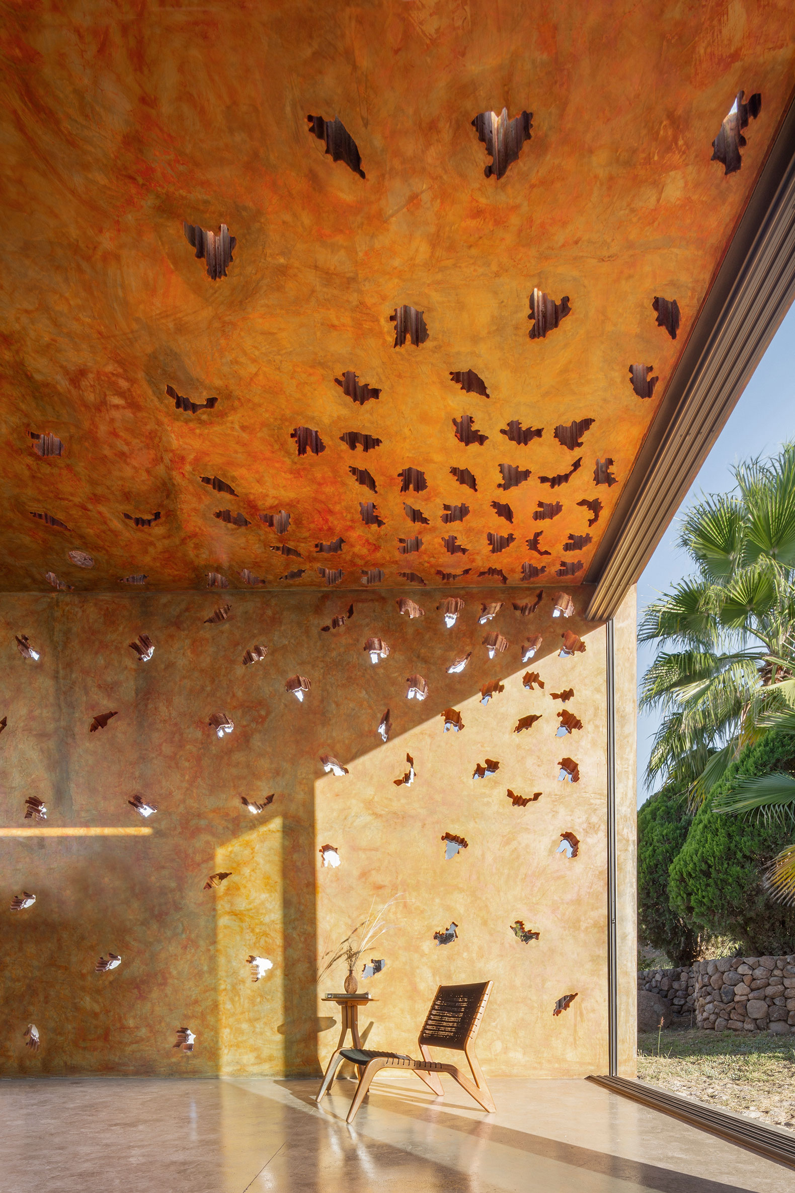 Casa Pedregal by Studio Patricia Meneses. Photograph by Rodrigo Calzada / Albers studio