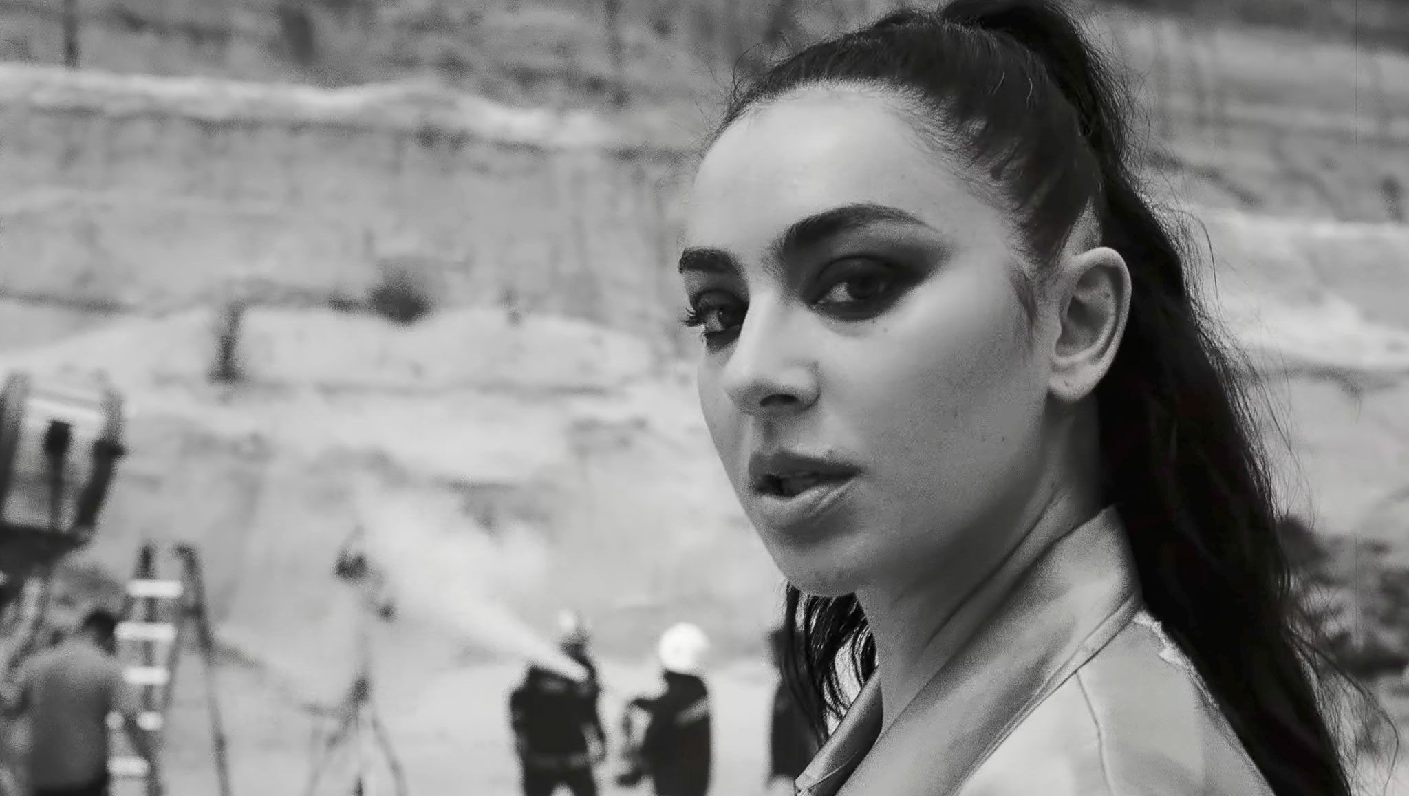 «Camera» por Charli xcx.