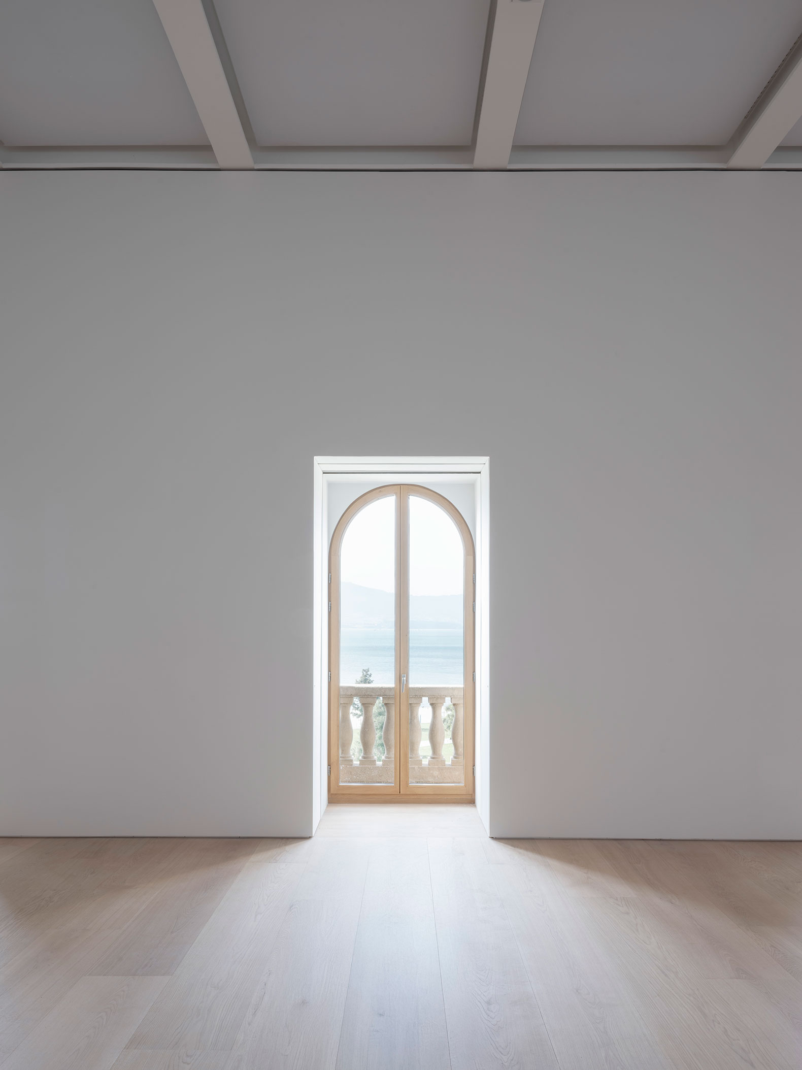 View of the interior. "Faro Santander" by David Chipperfield. Photograph by Juan Baraja.
